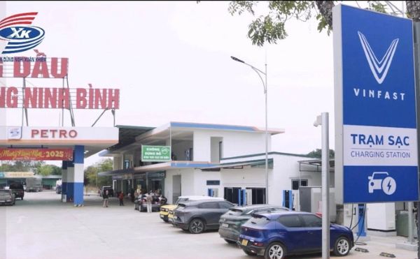 Đẩy mạnh phủ sóng trạm sạc xe điện trên toàn quốc