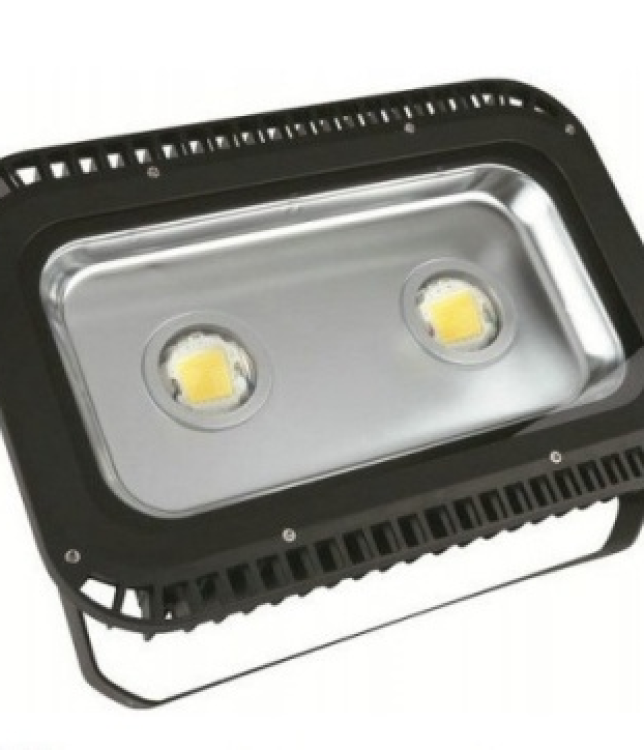Giá đèn Pha Led dạng Gương Lồi 100W dùng cho Sân Bóng