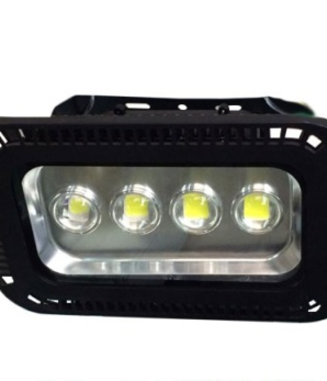 Giá đèn Pha Led dạng Gương Lồi 200W dùng cho Sân Bóng