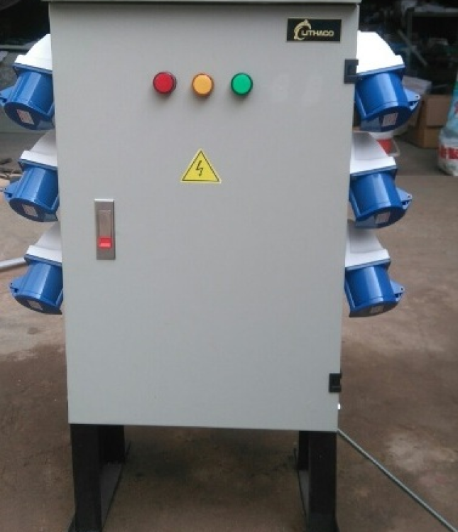 Giá lắp tủ điện tạm ngoài trời phục vu thi công
